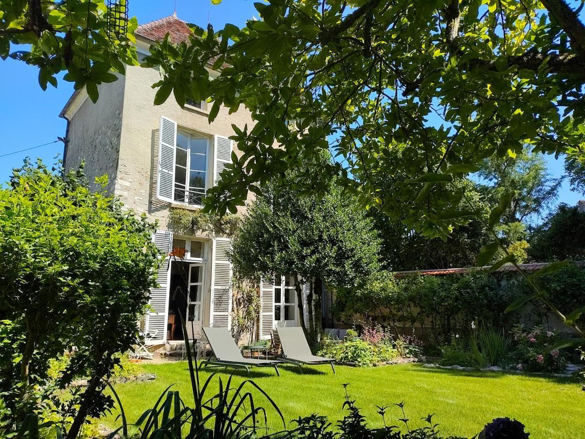 Le Grand Barrois Bed & Breakfast Crecy-la-Chapelle Exterior photo
