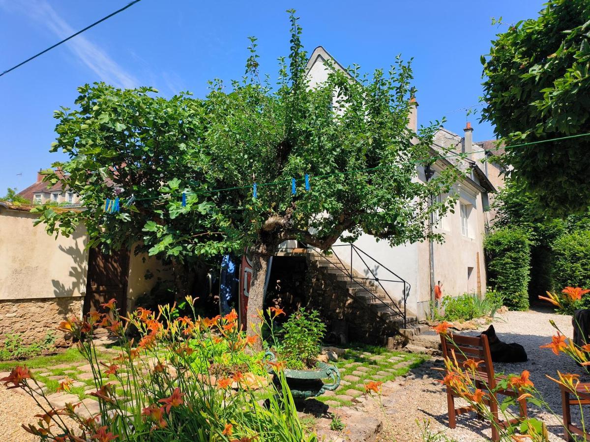 Le Grand Barrois Bed & Breakfast Crecy-la-Chapelle Exterior photo